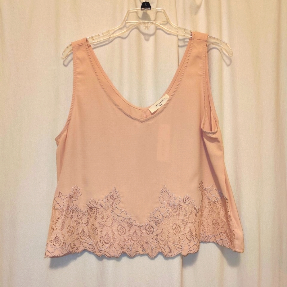 Elodie lace hem & split back tank, in light pink, size XL